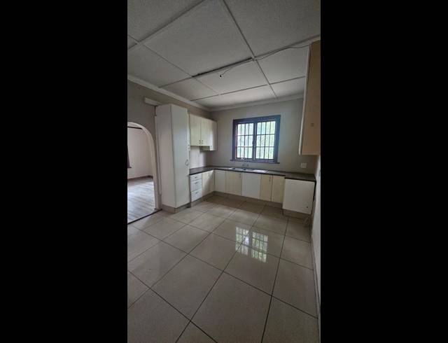 4 BEDROOM PROPERTY TO RENT IN NORTHDENE